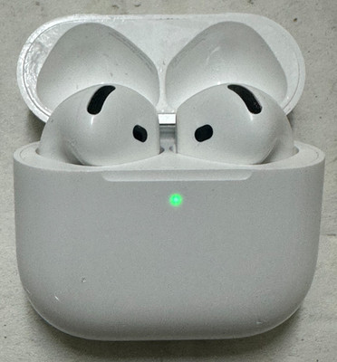 Air Pods 4th Generation A3058 with Charging Case Tested and Working Pre-Owned