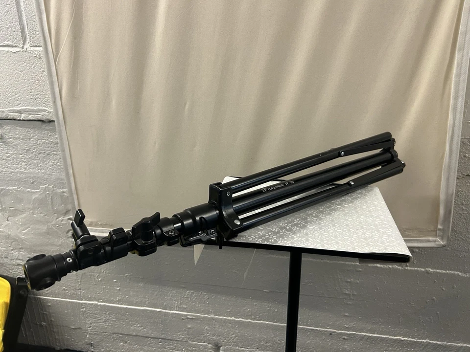 FP  Flashpoint  FP-S9 Camera Tripod - Image 4 of 4