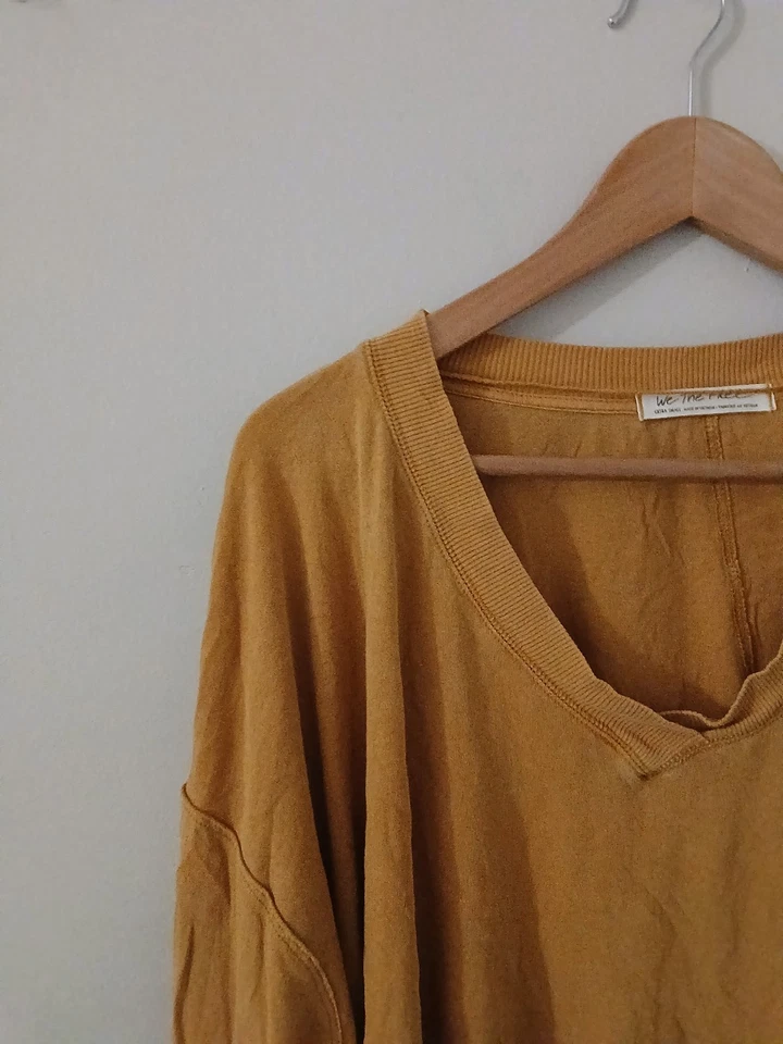 Sudadera We the Free People Venice Cuello en V Talla XS Amarilla De Gran Tamaño Boho Foto 3 de 4