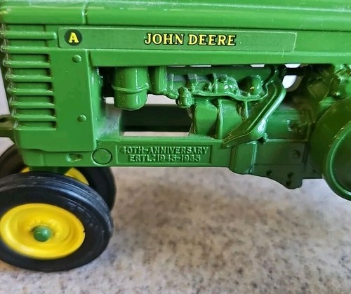 John Deere Model A ERTL 1985 40th Anniversary 1:16 Tractor USA Green CP - Picture 2 of 5