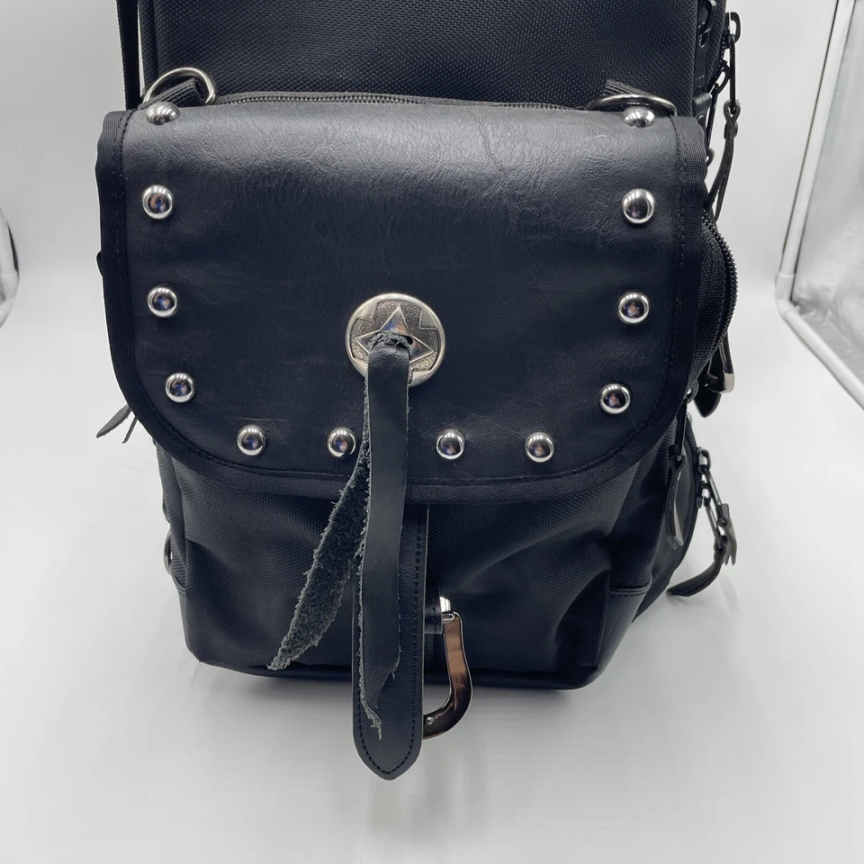 Mochila para moto Saddleman Travelcade cuero negro tachonado alforja 21x9x23 Foto 4 de 4