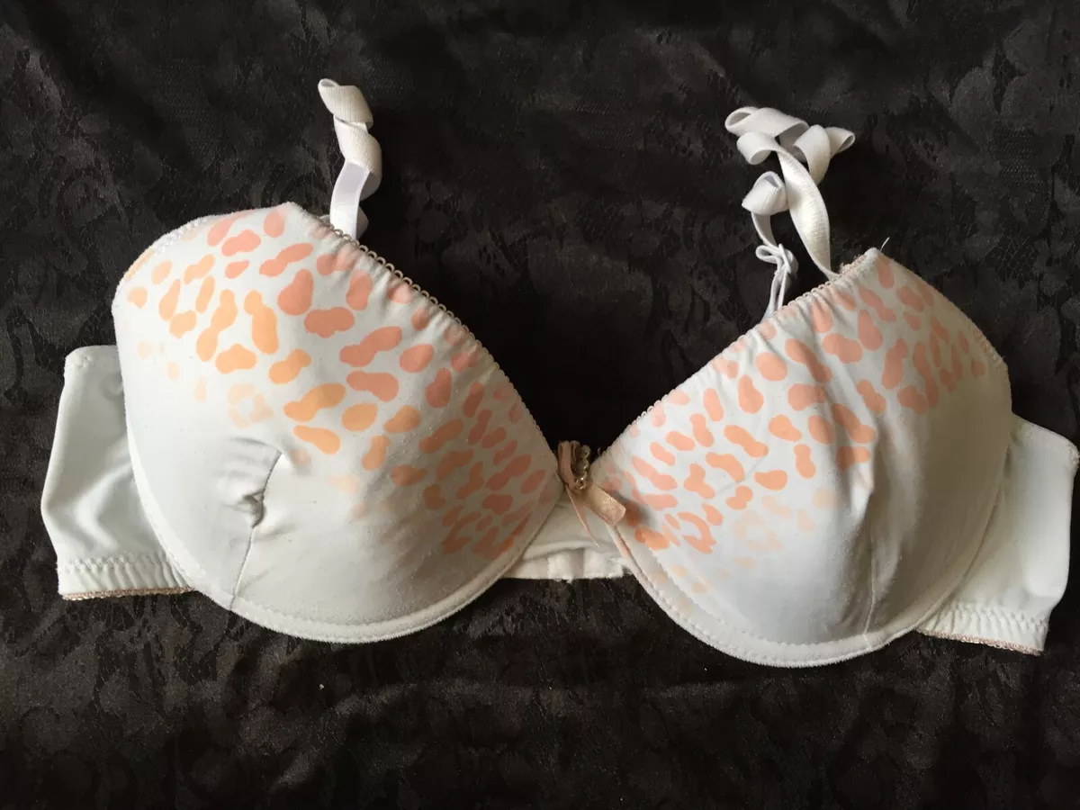 Label teared Bra size it 2b us 32b eu 70b padded underwired changed white