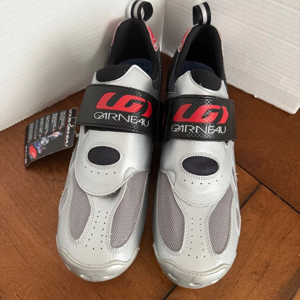 Nuevo con etiquetas Zapatos de Ciclismo Louis Garneau Plateados Negros para Hombres Talla 14 Ergo Air Botines Foto 2 de 4