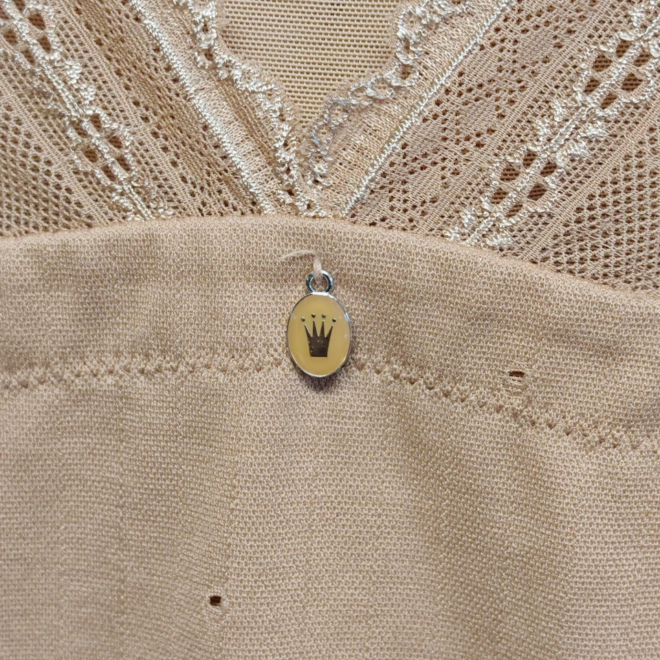 Bodydress Triumph Lace Sensation Shaping bege nude tamanho 14 Reino Unido 42 UE - Imagem 4 de 4