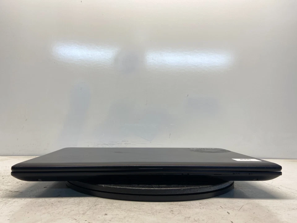 Toshiba Satellite C55-B5353 Intel Pentium N3530 2,16 GHz 8 GB SIN DISCO DURO Foto 3 de 4