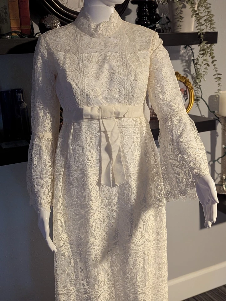 Vestido de novia vintage ILGWU años 60 70 cuello alto encaje mangas campana BOHO modesto Foto 4 de 4