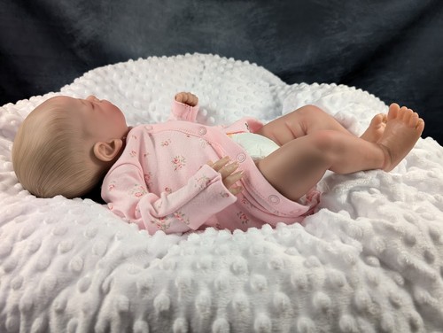 Wunderschönes Reborn Baby Mädchen, über 4 Pfund, 18 Zoll lang, schöne detaillierte Funktionen - Bild 2 von 12