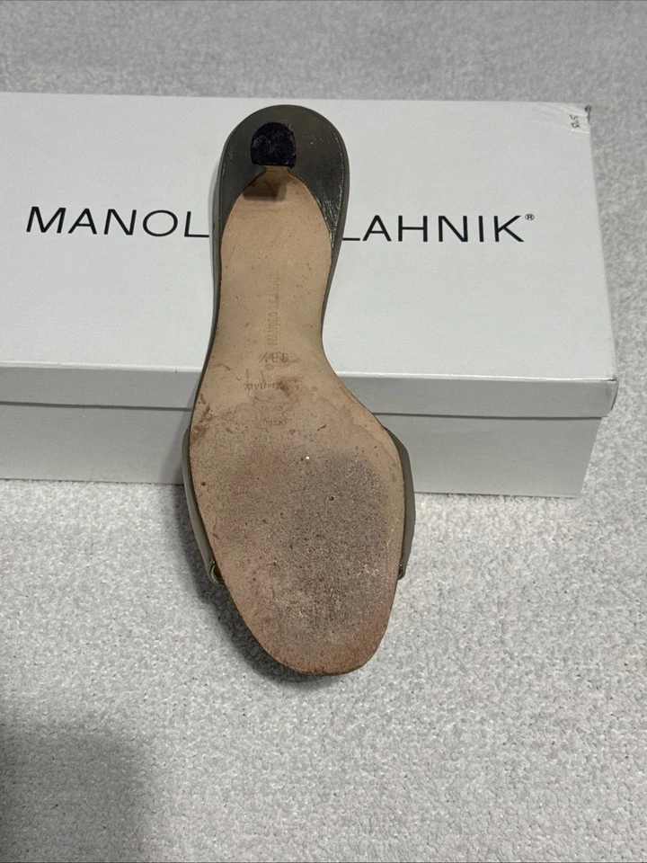 Zapatos de tacón EU38.5/US8 Manolo Blahnik mula con hebilla de cristal. Foto 3 de 4
