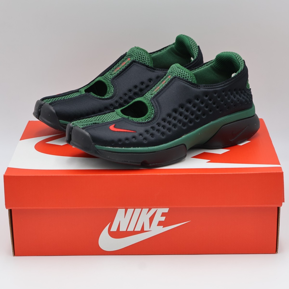 IQ8006-002 Nike Rift 2 