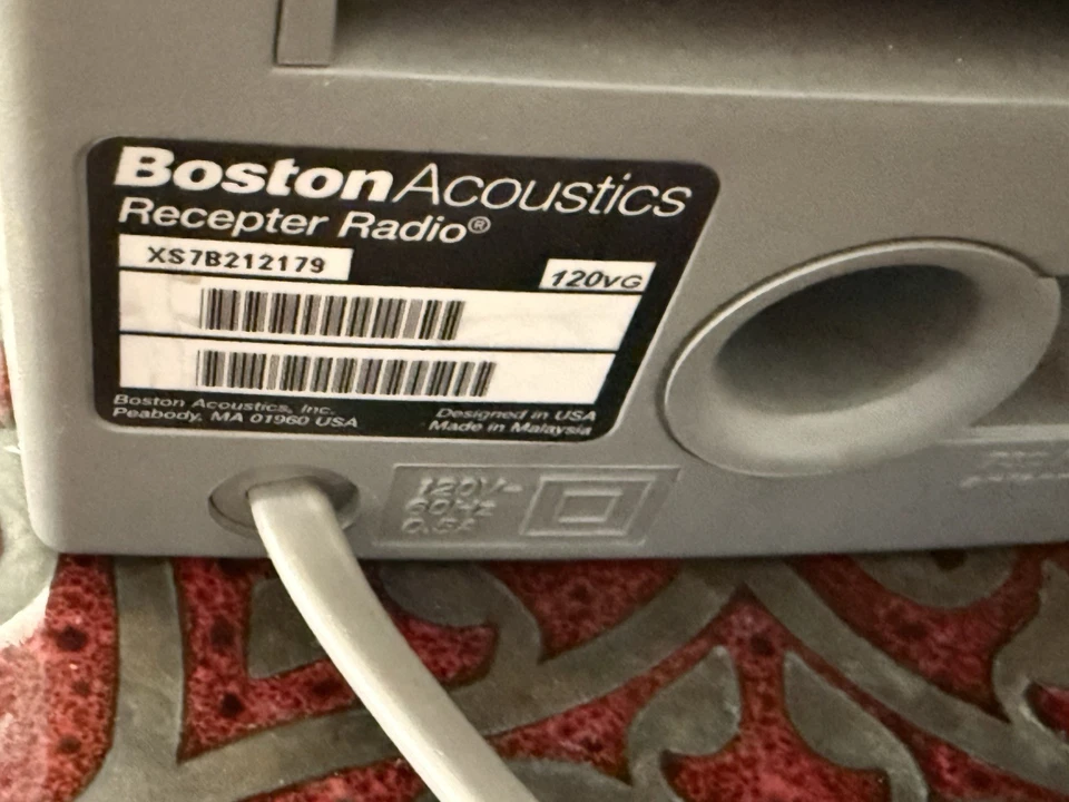 Boston Acoustics Recepter Radio AM FM /Alarm Clock Radio, No Volume , For Parts - Image 4 of 4