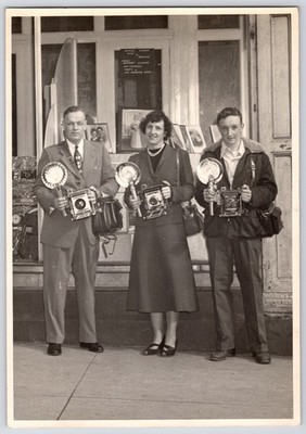 Vintage Photo Family Photographer Holding Press Camera Studio Store B&W 5X7