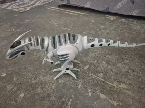 Wow Wee Roboraptor Remote Controlled Dinosaur  Raptor No Remote
