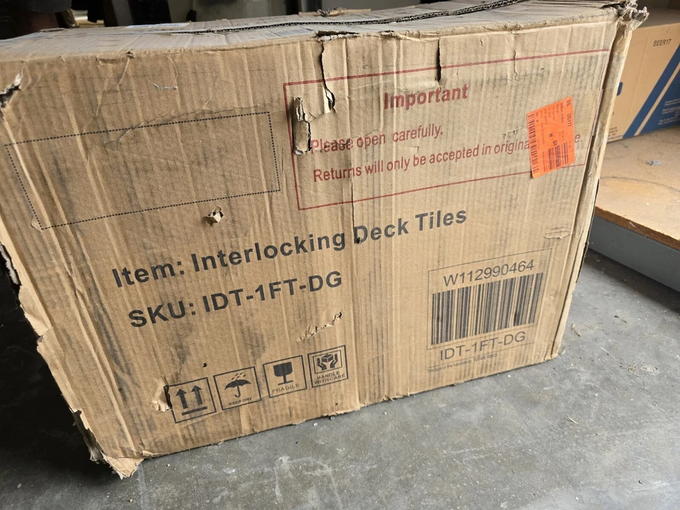 Azulejos de cubierta de enclavamiento de plástico, paquete de 44 azulejos de terraza, 12 "x12" cuadrados Foto 4 de 4