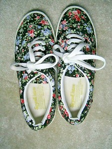 floral tennis shoes