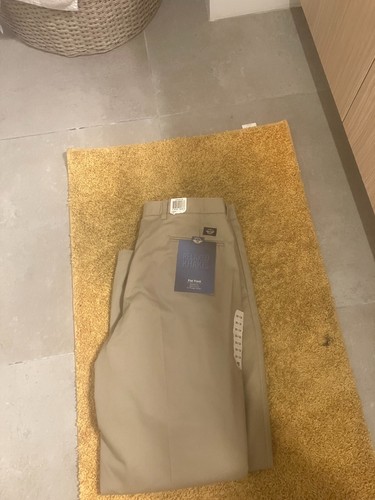 Dockers tan beige flat front relaxed pants 36x34 36 NWT