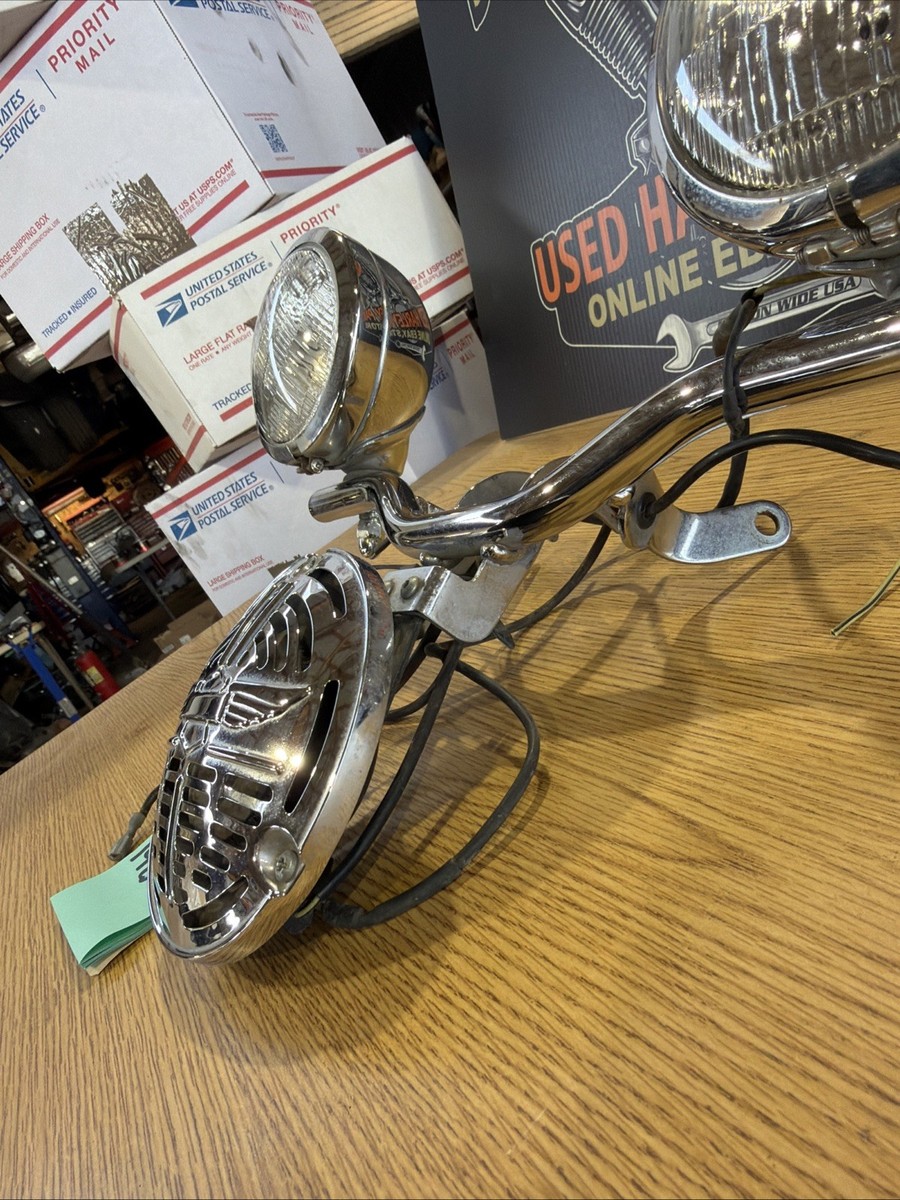 Harley Springer Softail Passing Lamp Fog Light Bar Spot OEM