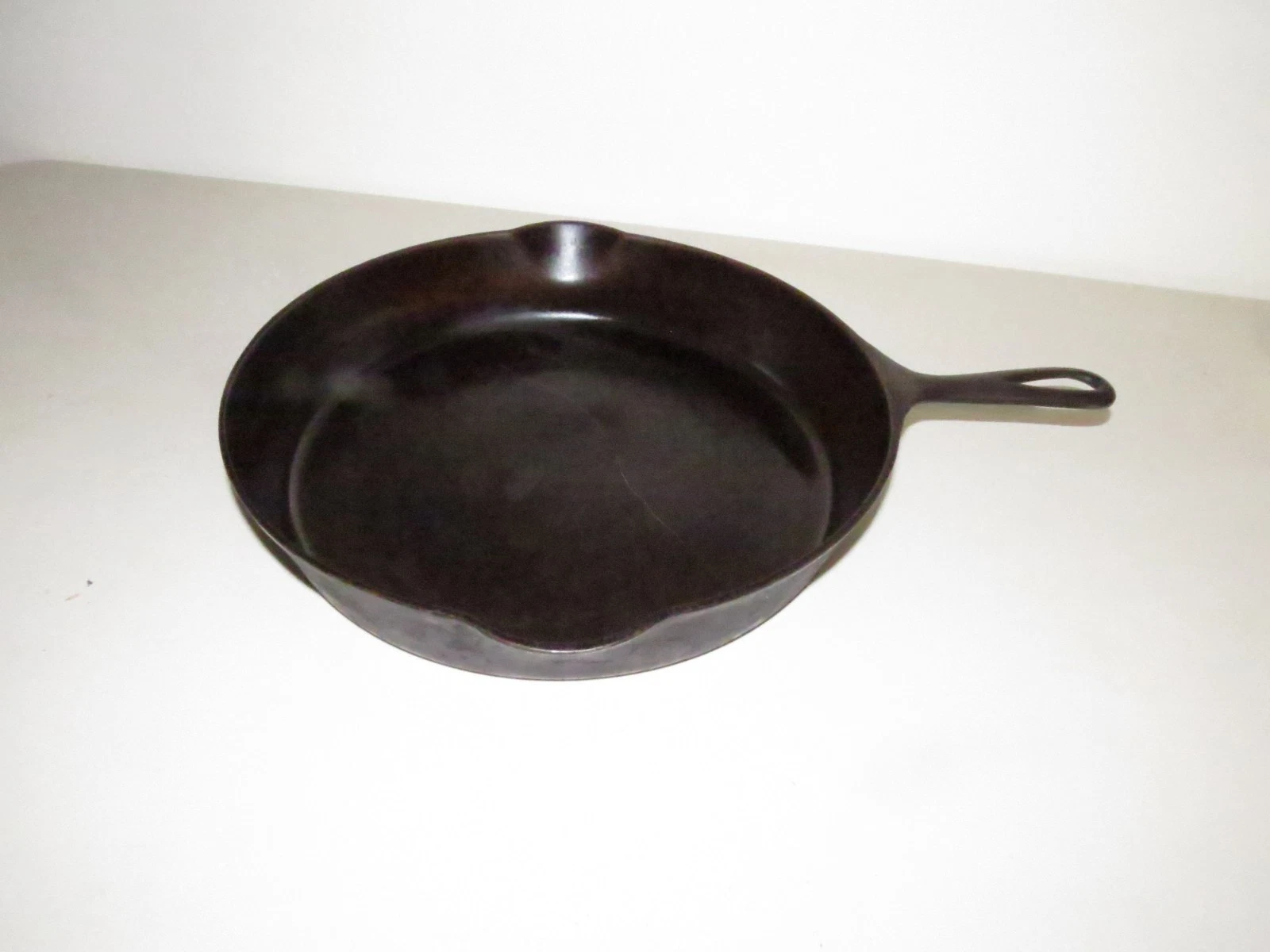 Pre Griswold Erie #11 5th 6th ? Series Cast Iron Skillet Pan Has Heat Crack
Opens in a new window or