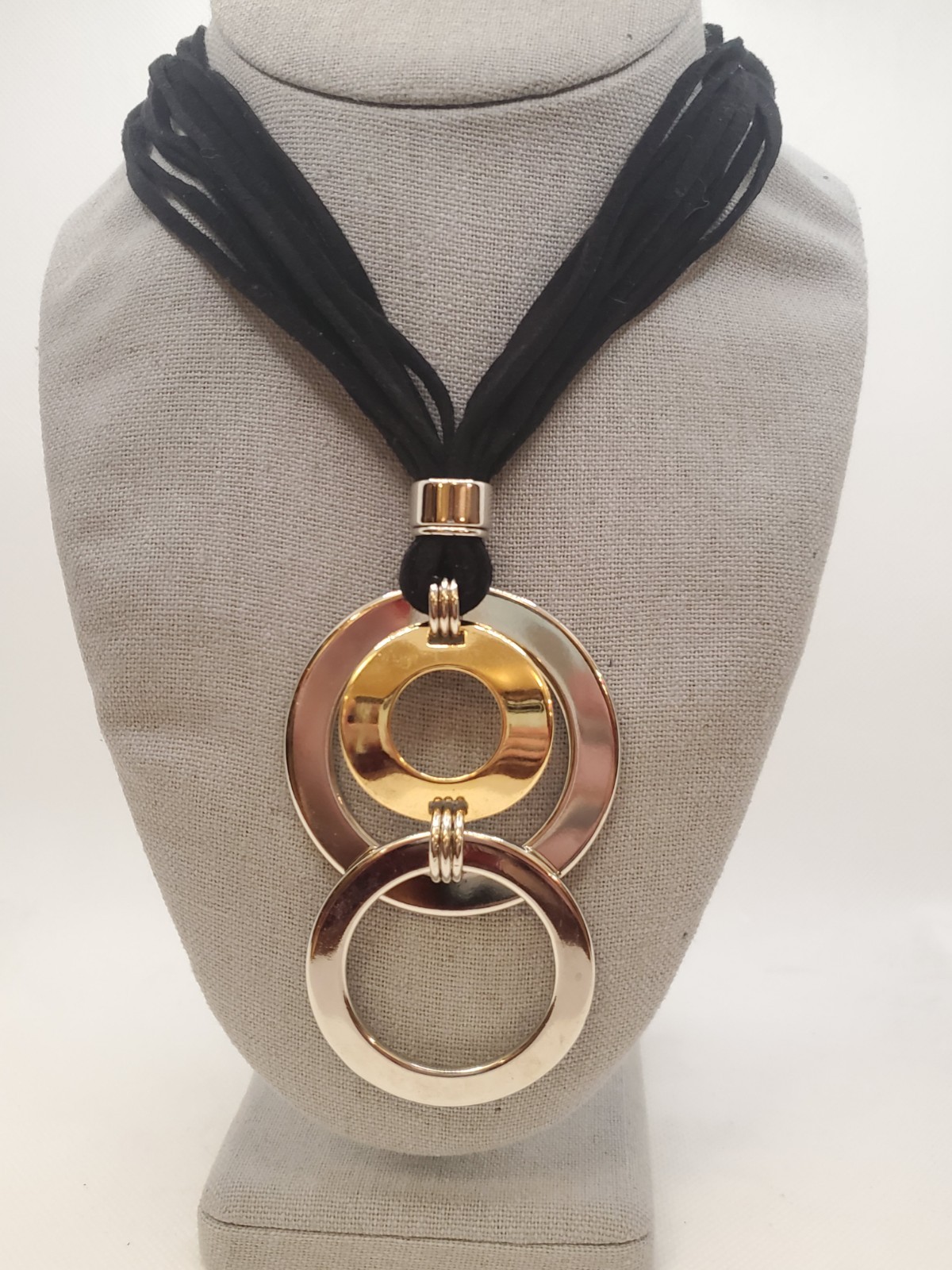 Pasarella Colombia Metallic Statement Necklace Hu… - image 1