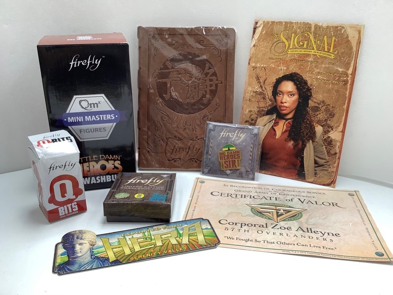 New Loot Crate QMX Firefly Cargo Crate #3 ZOE August 2016 Crate Collectible MINT
