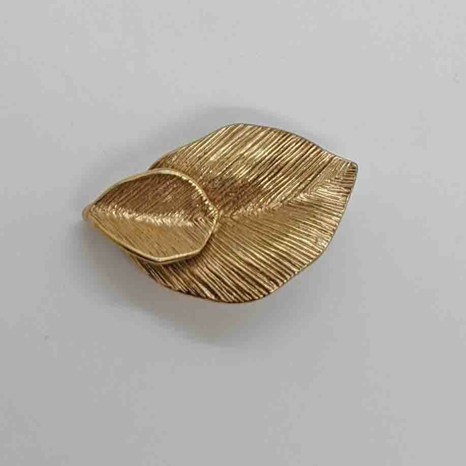 Vintage AMWAY Gold Tone Brushed Texture Leaves Brooch Leaf Pin & Pendant Jewelry