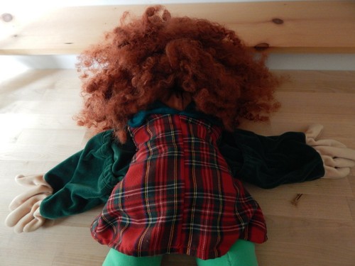 Folkmanis rote Haare Mädchen 24 Zoll zweihändige Ganzkörperpuppe Bauchredner Therapie - Bild 4 von 5
