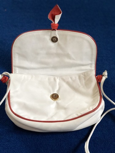 Vintage Barbara Bolan White Leather W/Red Leather Piping & Accents Shoulder Bag - Picture 2 of 11