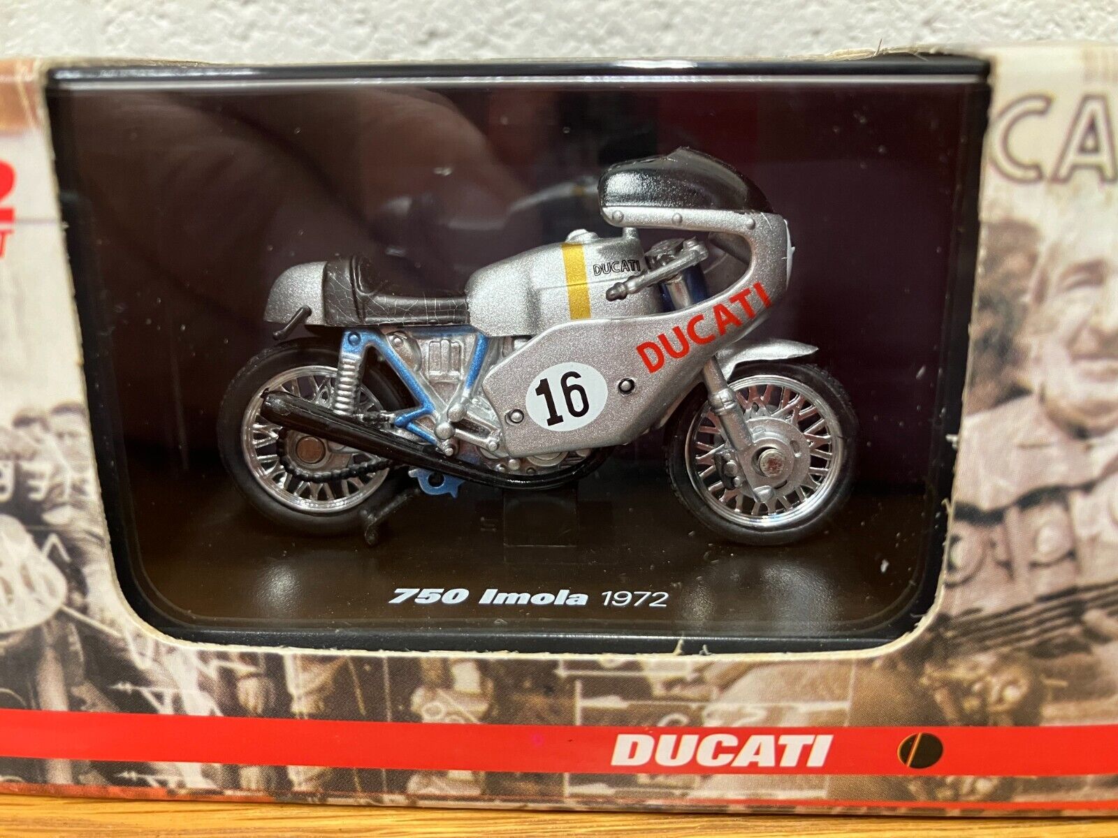 Foto 4 di 6