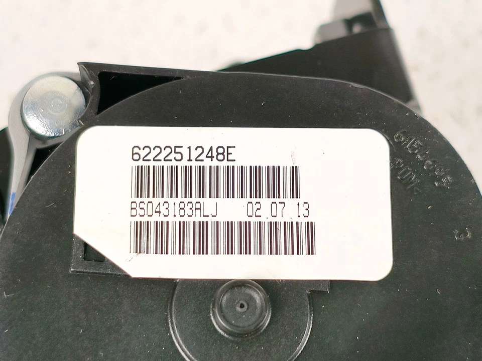 13-18 FORD C-MAX CONJUNTO RETRACTOR CINTURÓN SEGURIDAD DELANTERO DERECHO PASO DERECHO OEM Foto 4 de 4