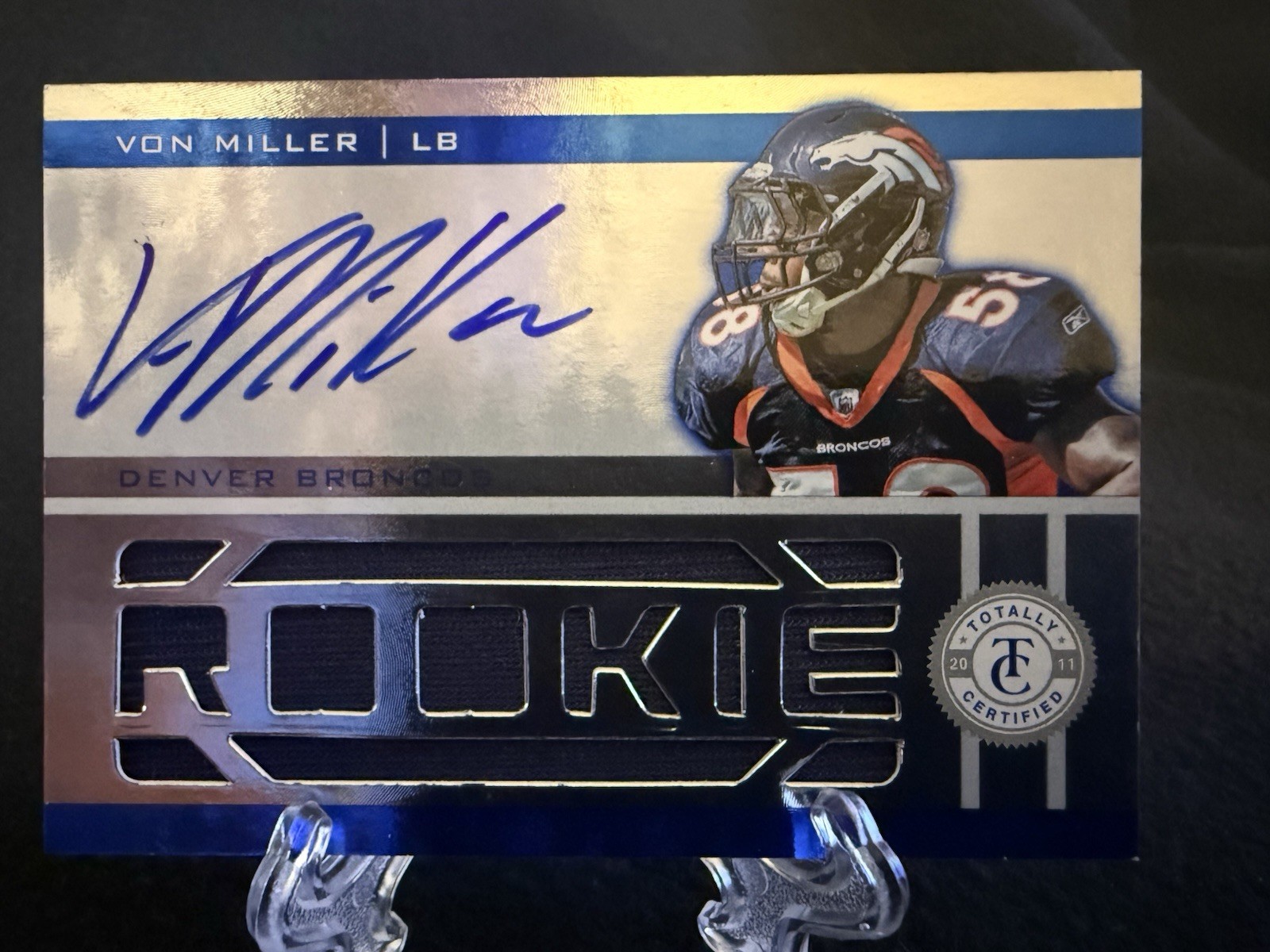 Von Miller Panini Totally Certified #236 Jersey Signture-Blue