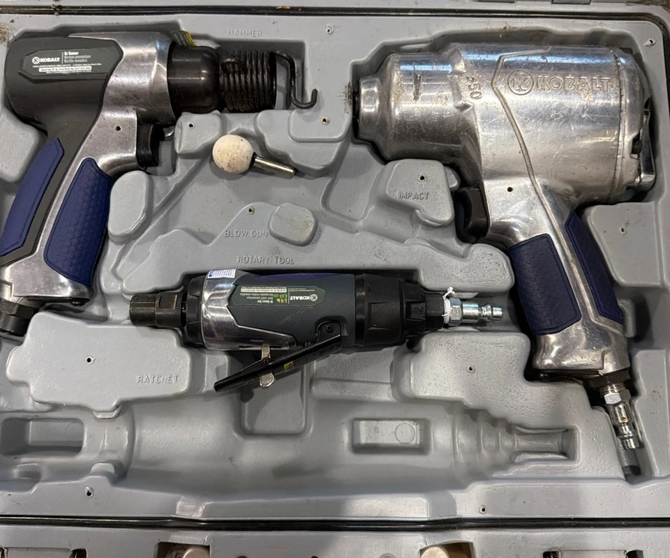 Kit de herramientas neumáticas Kobalt - Martillo atornillador de impacto, giratorio - Faltan herramientas Foto 2 de 4
