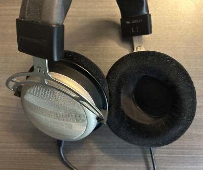 Beyerdynamic T1 1st Generation Headphones with Case
