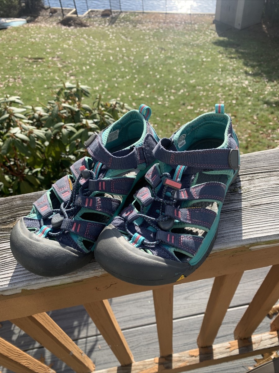 Keen Newport H2 Teal Waterproof Hiking Sport Sandals Women display picture 2