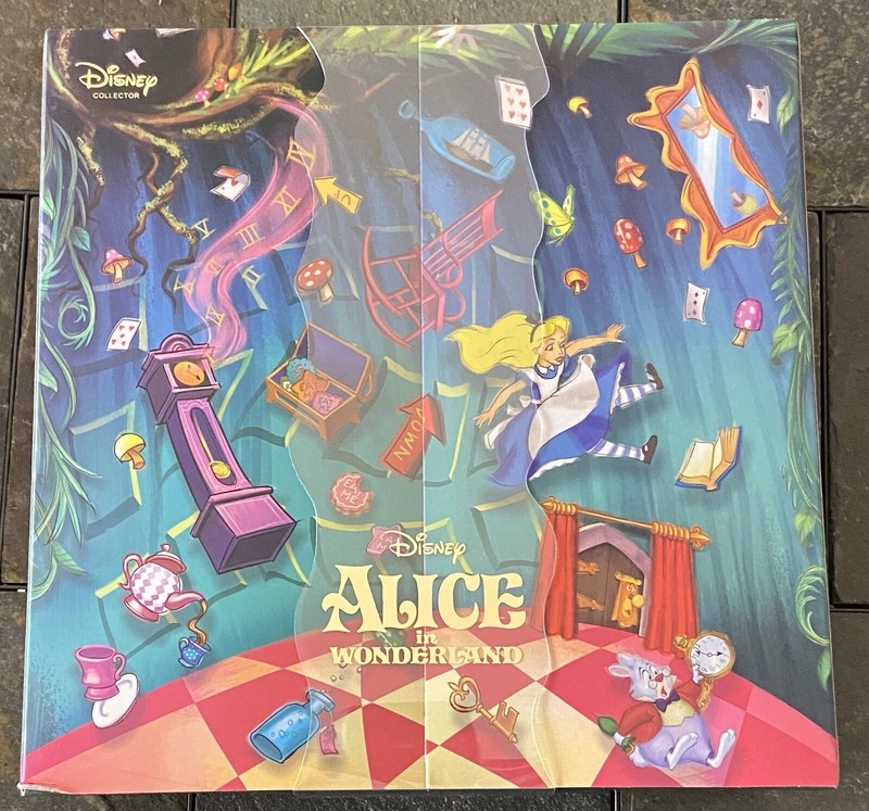 2023 Mattel Creations Exclusive - Disney Collector - ALICE IN WONDERLAND IN BOX!