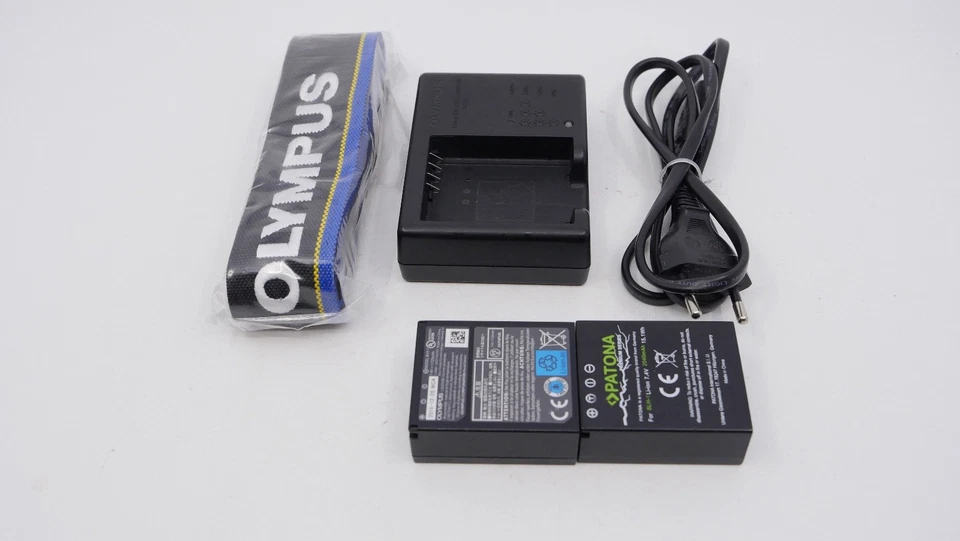 Olympus OM-D E-M1 Mark II - Black Digital Camera Original Packaging - Dealer - Image 2 of 4