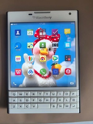Unlocked BlackBerry Passport Q30 32GB+3GB RAM BB10 4G LTE GSM QWERTY Touchscreen