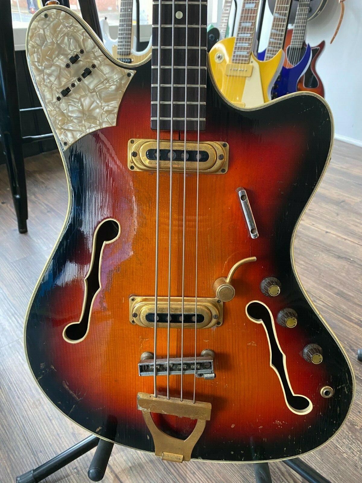 Vintage Guitars for Sale framus bass
