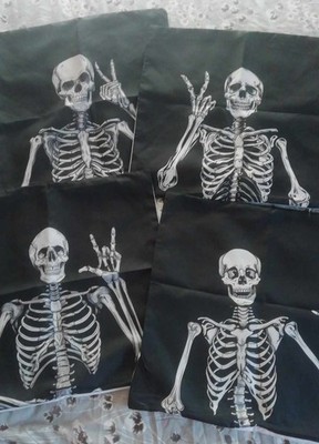 Fabelhaftes 4er Set Kissenbezüge ''Skeleton Crew'' - Nagelneu - 45 cm x 45 cm