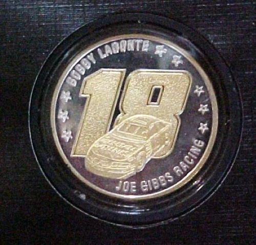 1999 BOBBY LABONTE КОЛЛЕКЦИОНЕРОВ 1 УНЦИЯ 999 СЕРЕБРА /24KT ЗОЛОТО НАЛОЖЕНИЕ МОНЕТА В БУКЛЕТЕ - Изображение 4 из 4