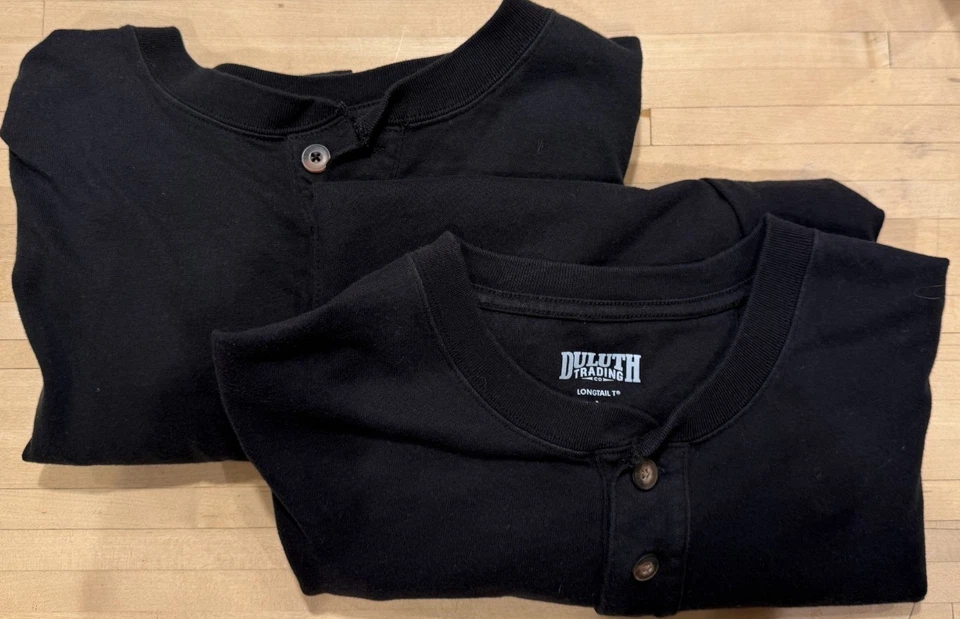 Lote Duluth Trading Company: Dos camisas grandes de cola larga para hombre negras/azules Foto 2 de 4