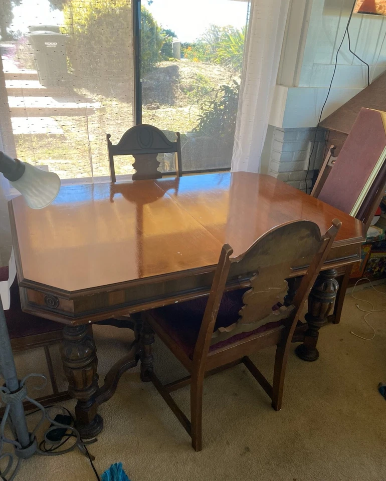 Juego de muebles de comedor jacobeos Foto 3 de 4