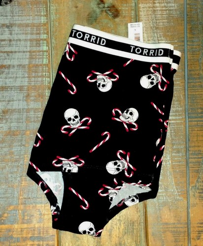 Women's Plus TORRID Curve Christmas Candy Cane Skull Boyshort Panties NWT's 4 - Picture 2 of 2