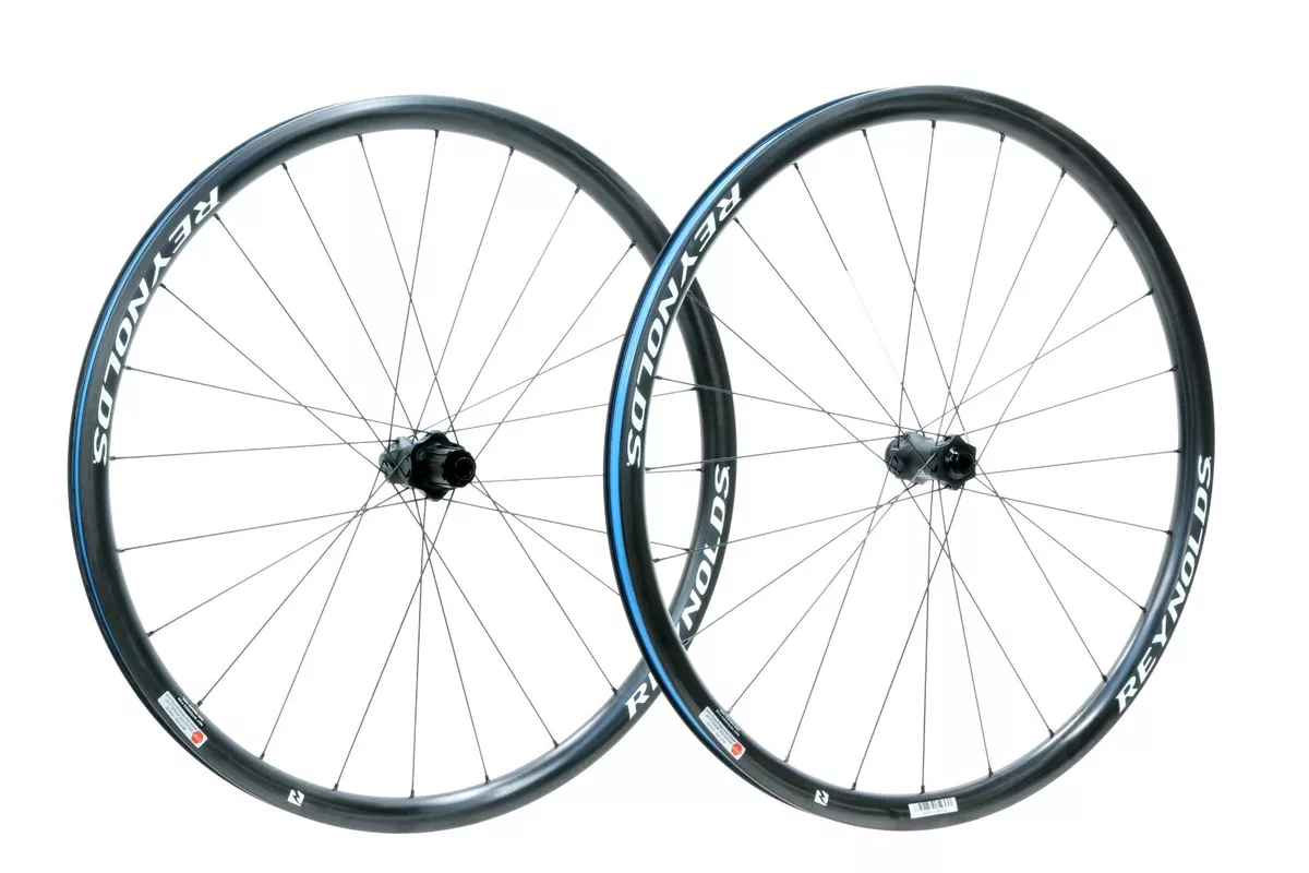 Reynolds clincher wheelset sale
