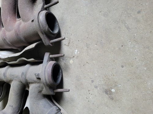 Vz ss L76 6.0l Stock Exhaust Manifolds - Picture 6 of 6