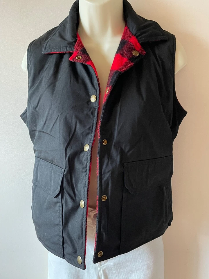 Colete Woolrich Feminino Vintage Lã Reversível Xadrez Búfalo Vermelho Preto Pequeno/Extra Pequeno - Imagem 2 de 4