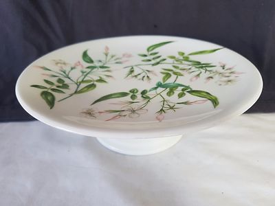 Hellweißer einstufiger Kuchenständer aus China mit Blumenmuster 