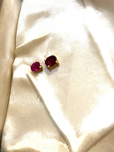 Oval Natural Rubies In 14k Gold Setting