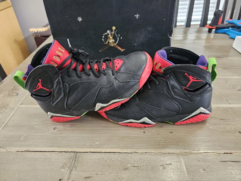 Talla 9.5 - Air Jordan 7 Retro Marvin el Marciano Foto 4 de 4