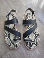 Crown Vintage Black Strappy Snake Pattern Sandals - Women's Size 7