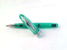 Noodler's Ink Ahab Flex Fountain Pen - #15052 Green Bay