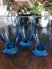 VINTAGE CRISTAR AQUA BLUE FOOTED 10 OZ. FOOTED WATER GOBLETS 5.25" TALL